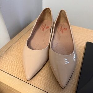 Metro Beige Women's Flats